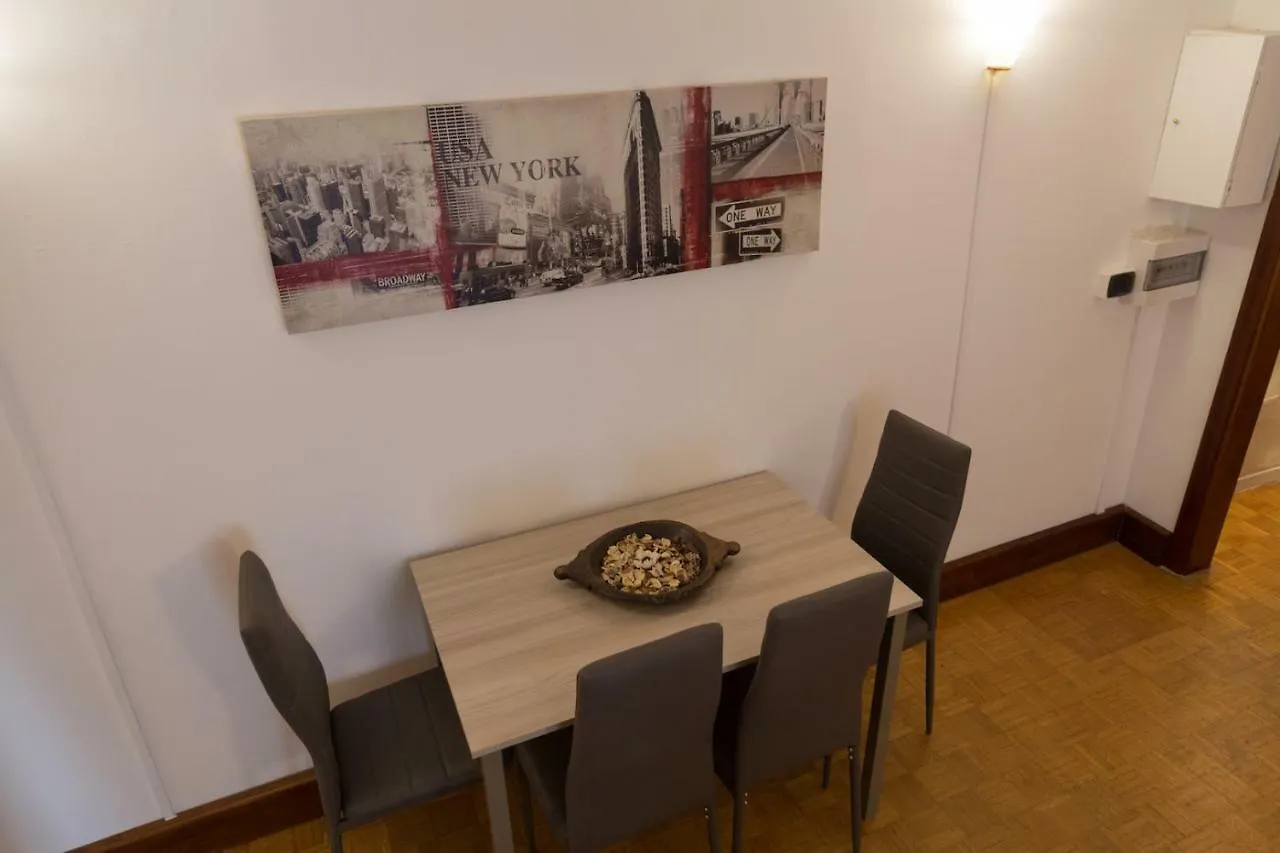 Holiday home Small Suite Chiatamone Naples Italy