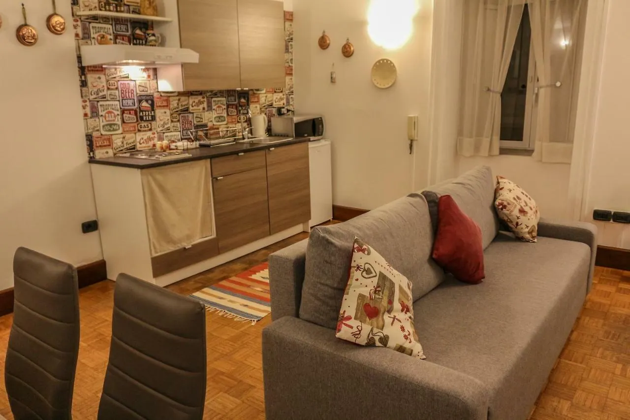 Small Suite Chiatamone Naples