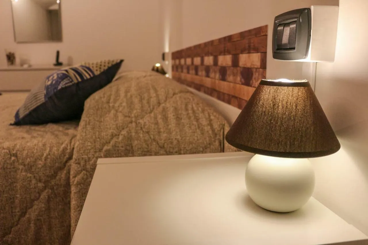 Small Suite Chiatamone Неаполь